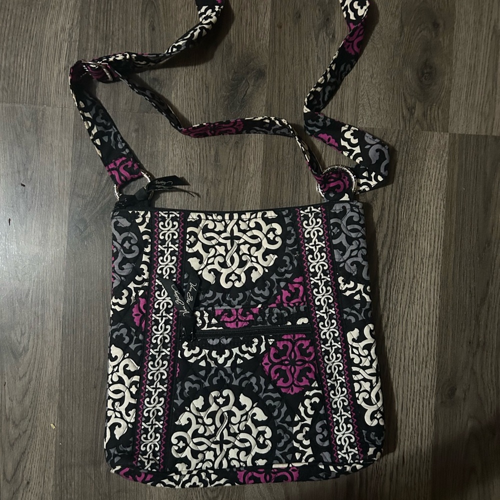 NWOT Vera Bradly crossbody/ hand held purse